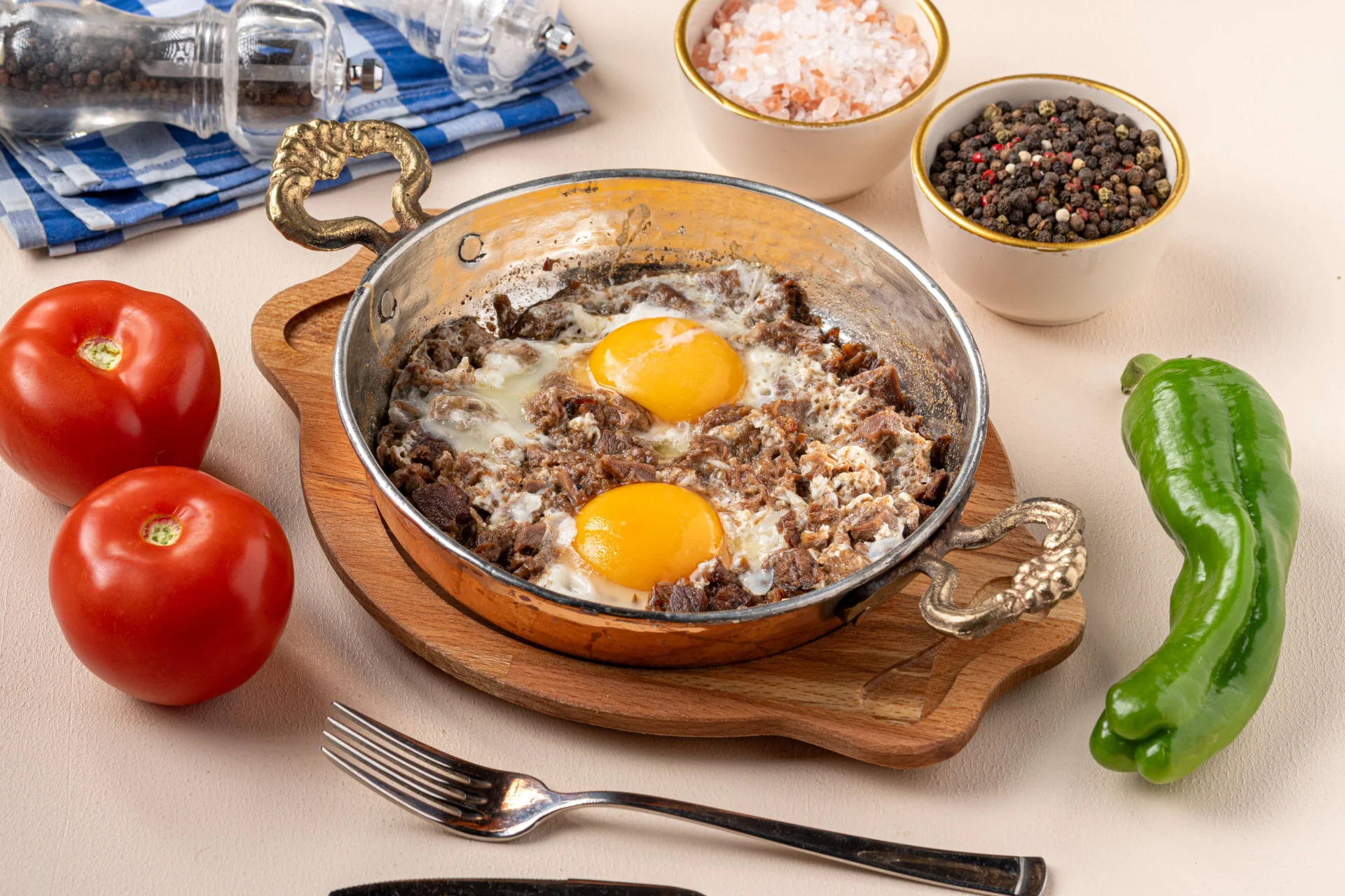 Kavurmalı Yumurta